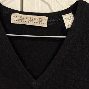 Valerie Stevens two ply 100% cashmere v neck sweater black small